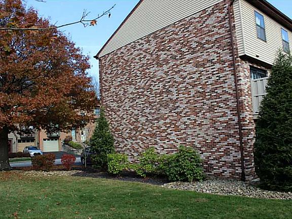 2nd image of 121 Glenwood Dr