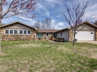 1105 E Darby Pl, Springfield, MO 65810