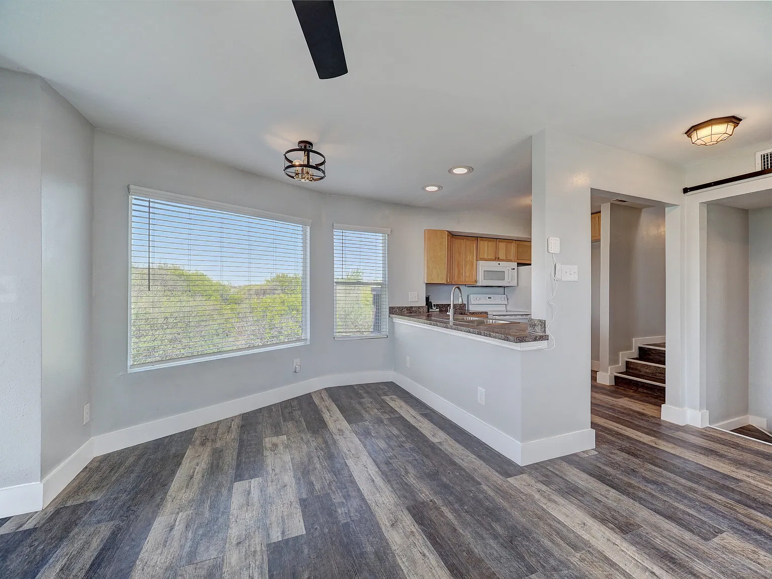2 bed, 1550 sqft, $2,350 — Photo 3