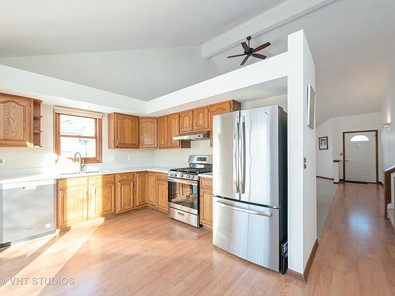 4th image of 713 Grand Blvd