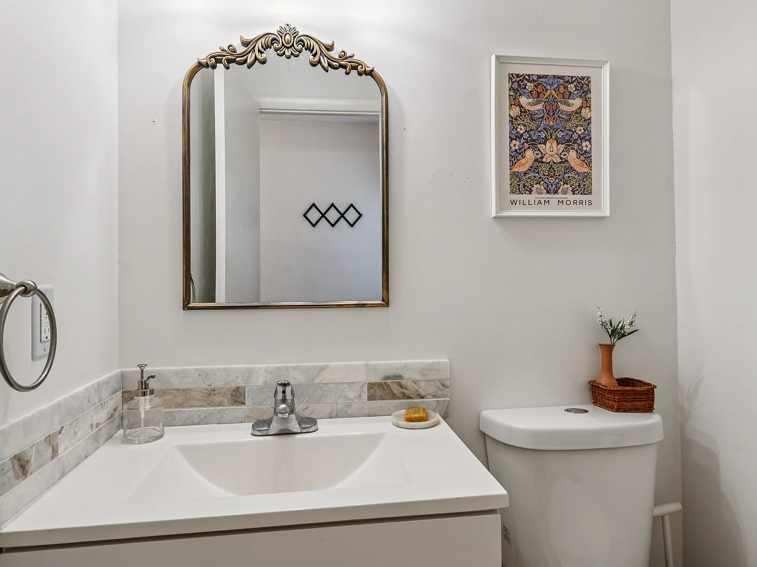 3 bed, 1940 sqft, $2,650 — Photo 3