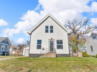 1350 G Ave NE, Cedar Rapids, IA 52402
