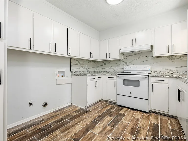 2436 Bragg Blvd — Photo 18