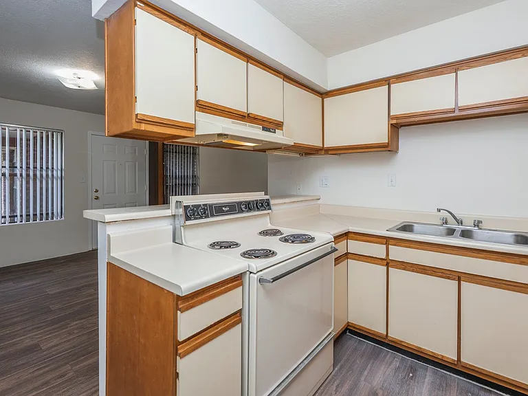 Brandywood Park Apartments — Photo 49
