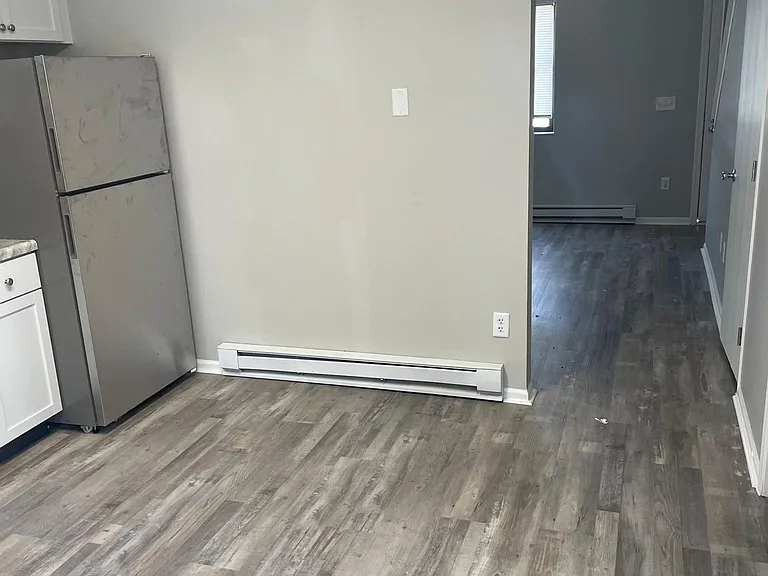 675 Banyon Tree Way #B — Photo 3