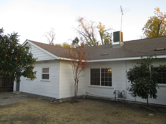 4th image of 939 W Mariposa Ave