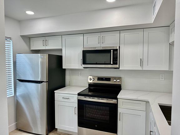 4th image of 6962 Briarlake Circle #203