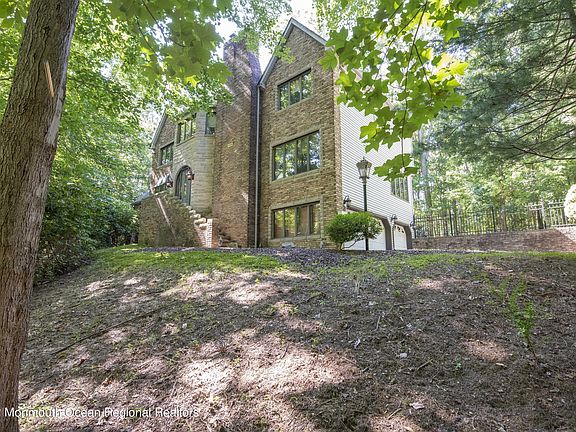 2nd image of 3 Vista Ct