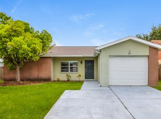 912 Axlewood Cir, Brandon, FL 33511