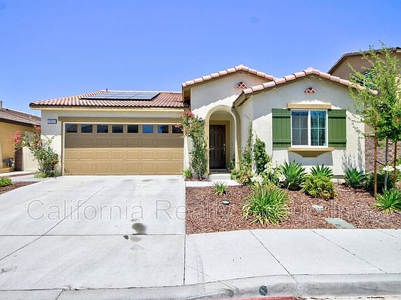 2nd image of 29333 Linden Pl