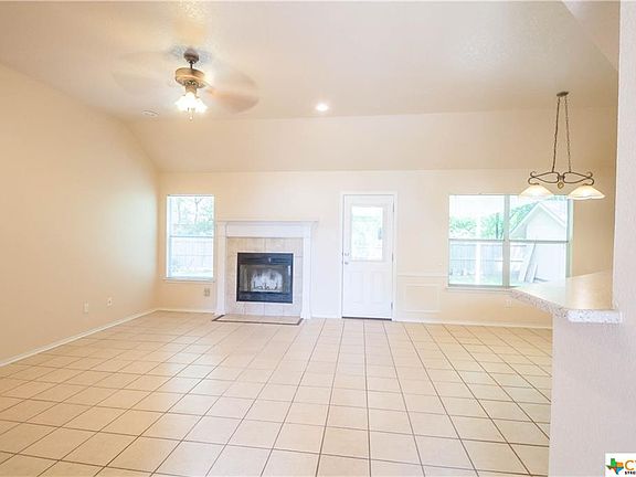 4th image of 301 River Springs Pkwy