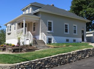 483 Maple Ave, Barrington, RI 02806