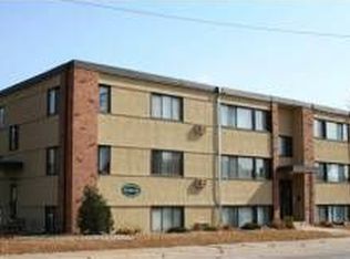 335 17th Ave N APT 12, Hopkins, MN 55343