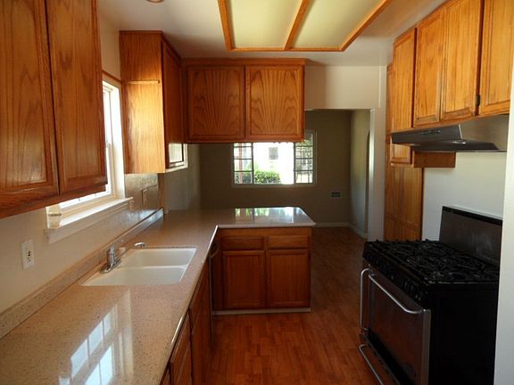 3rd image of 655 E El Morado Ct