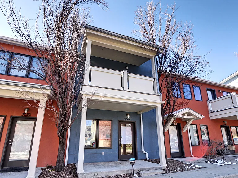 3244 Foundry Pl — Photo 2