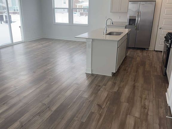 5th image of 3709 Cantebury Dr