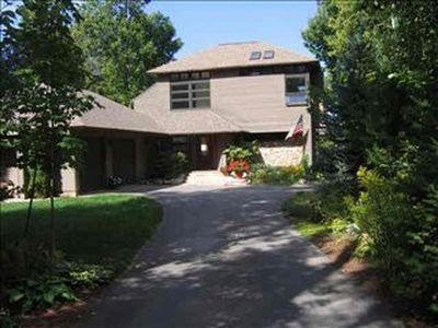 4113 Lake Shore Dr, Charlevoix, MI, 49720