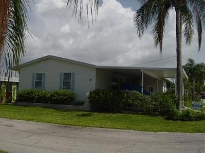 Corner Lot/double carport/work shed
