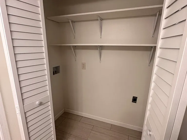 810 Wilson Cir SW #810 — Photo 18
