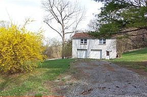 2nd image of 150 Millerton Rd