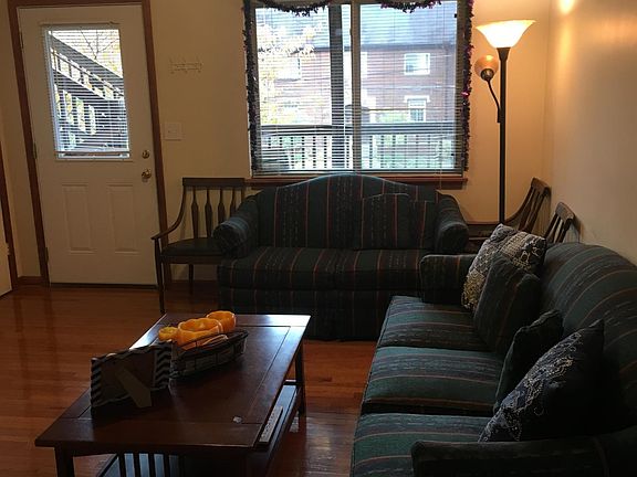 2nd image of 425 Rose Ln APT 202