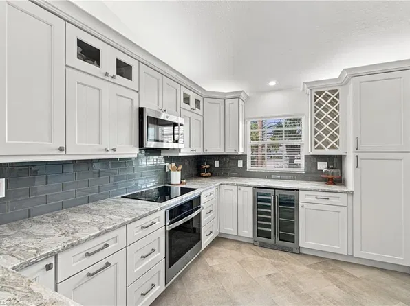 13000 Castle Harbour DR #J3, NAPLES, FL 34110