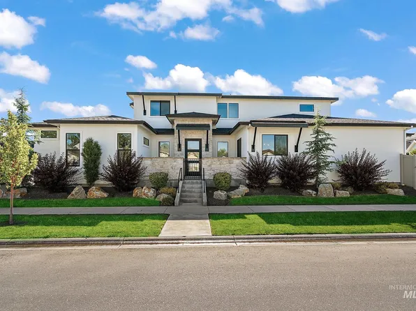 2660 N Penny Lake Ave, Star, ID 83669