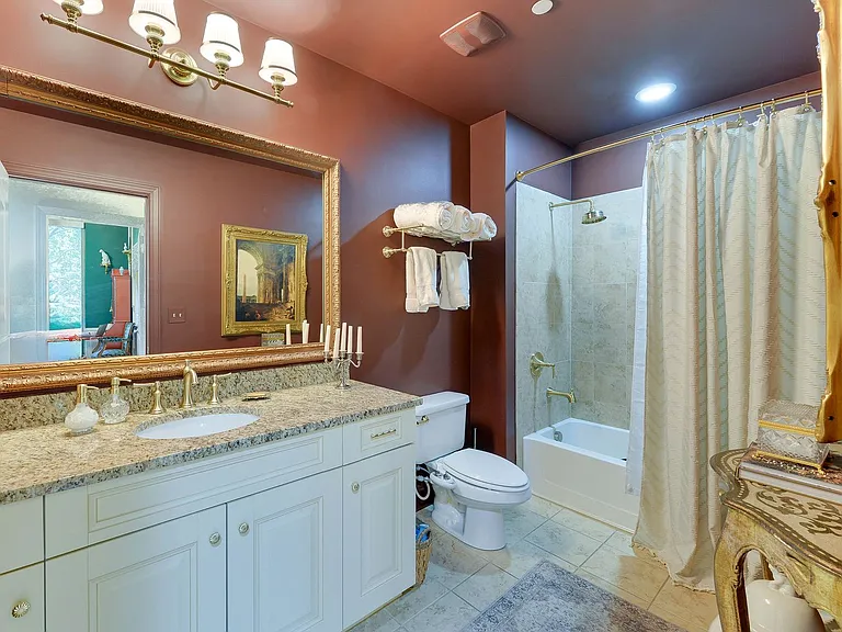 701 Royal Ct #306 — Photo 29