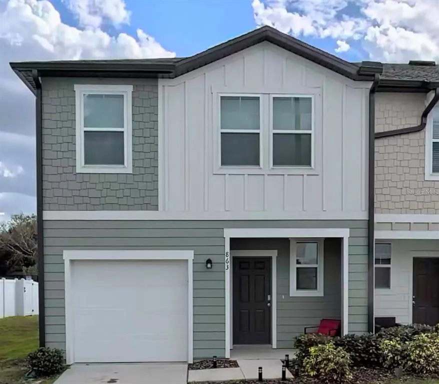 3 bed, 2.5 bath, 1404 sqft, $1,800 — Photo 1