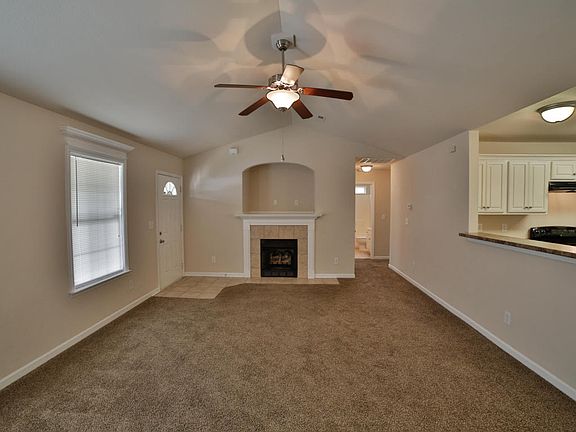 4th image of 1604 Cedar Creek Dr