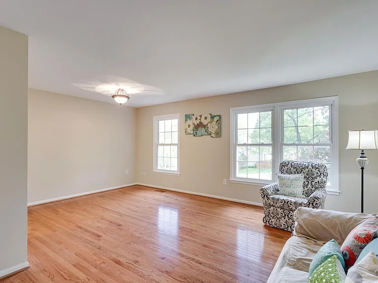 9884 High Water Ct — Photo 8