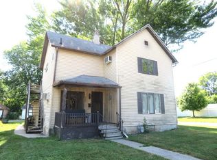 411 11th Ave, Sterling, IL 61081