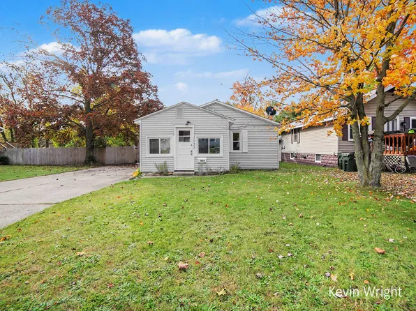 1933 Letart Ave, Muskegon, MI 49441