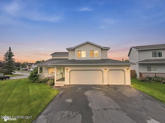 2nd image of 11970 Devonshire Cir