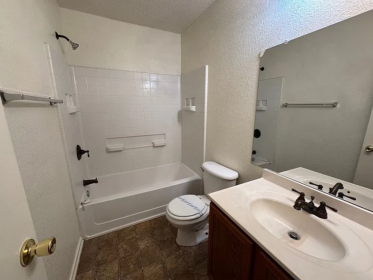 6848 Valley Creek Dr — Photo 9