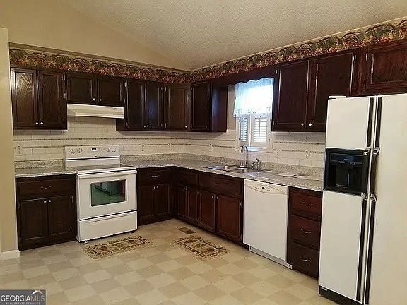 2nd image of 247 Sonora Dr SE
