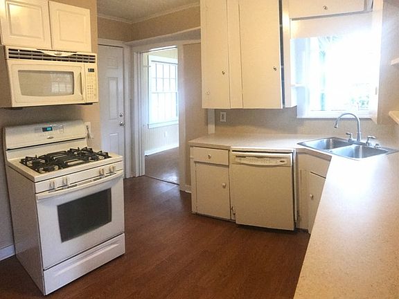3rd image of 313 Enola Mae Dr