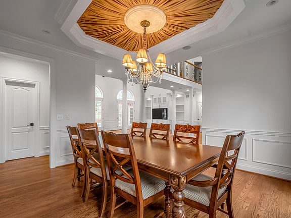 5th image of 1056 High Point Dr