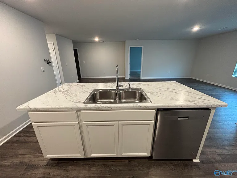 172 Tobin Ln — Photo 5
