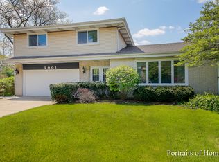 2001 Oxnard Dr, Downers Grove, IL 60516