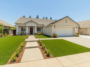 1831 N Twinberry Ave, Clovis, CA