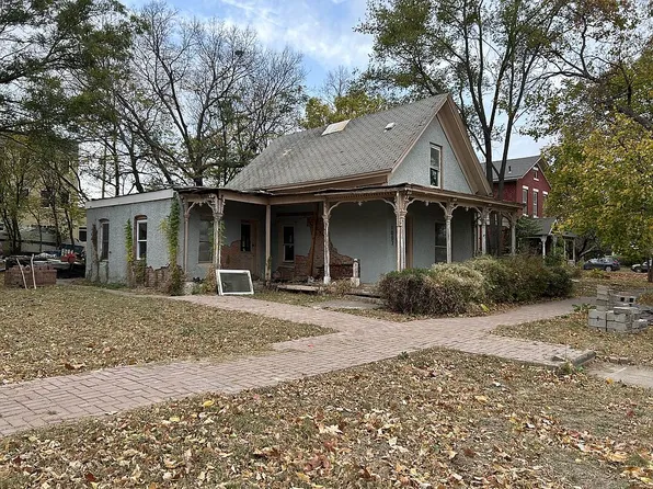 1007 Rhode Island St, Lawrence, KS 66044
