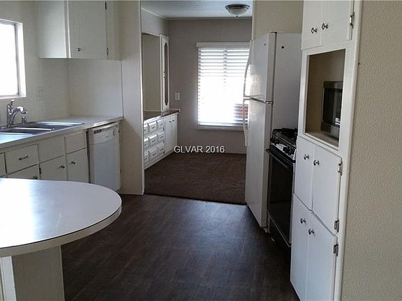 4th image of 1310 Aspen Dr