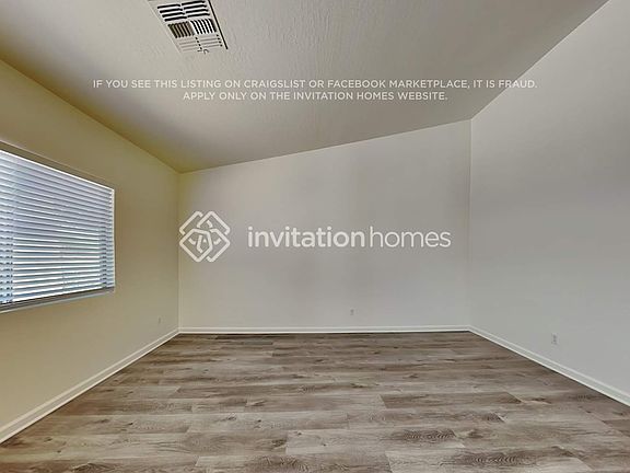 4th image of 10537 W Hilton Ave