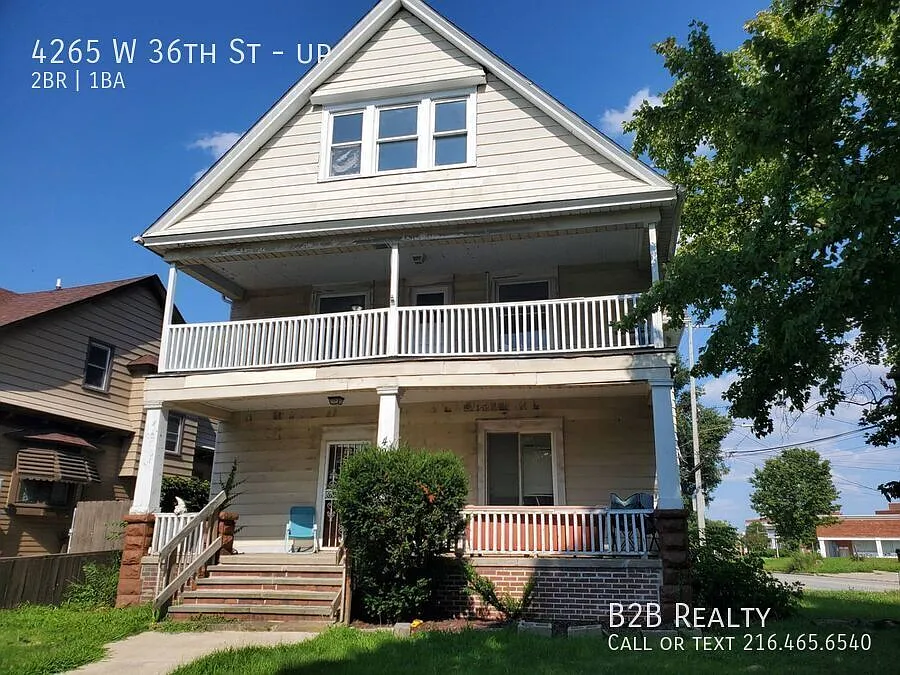 Available Now: Cozy 2-Bedroom Multi-Family Home in a Prime Location — Photo 2