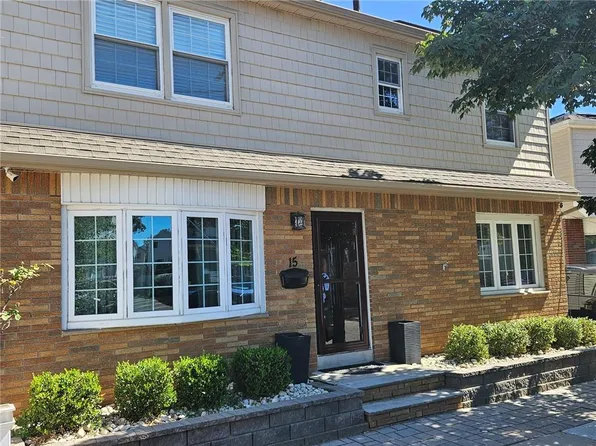 15 Church Ave, Staten Island, NY 10314