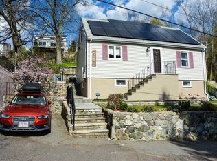 19 Arlington St, Melrose, MA 02176