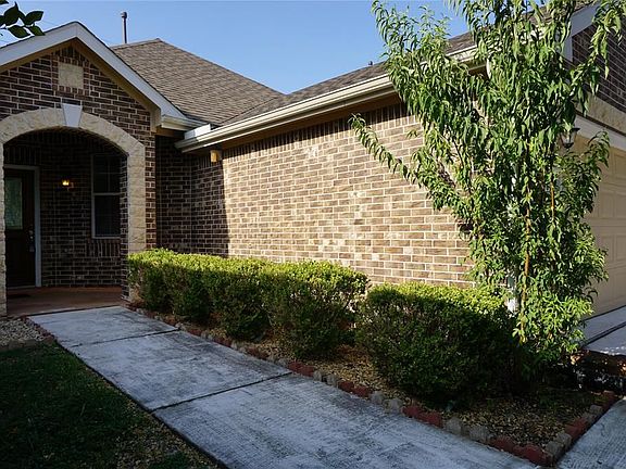 3rd image of 14616 Branchwest Dr