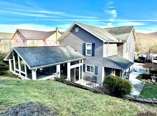 810 Main St, Windber, PA 15953