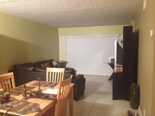 1501 Crescent Cir APT D31, Lake Park, FL 33403